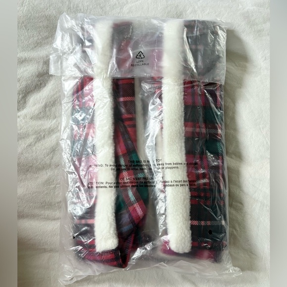 NWT - Victoria's Secret Plaid Tote Bag - Red and Green - Picture 5 of 6